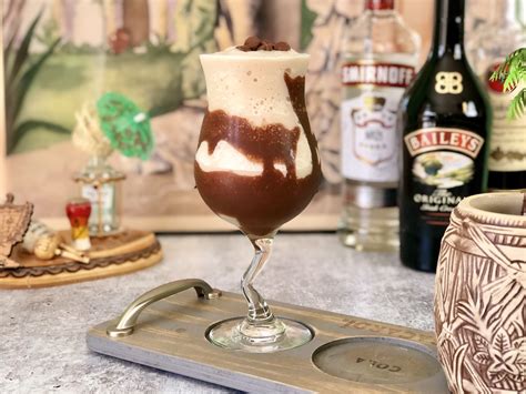 Cóctel Mudslide con crema irlandesa