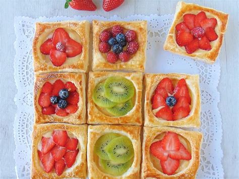 Tartaletas de hojaldre con crema y frutas