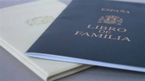 Transición del Libro de Familia físico a digital