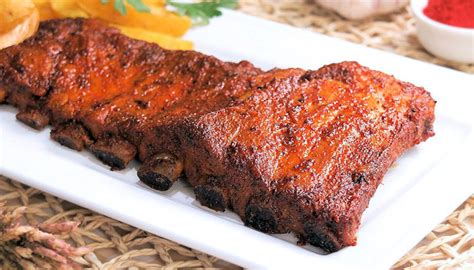 Variedad de costillas de cerdo adobadas