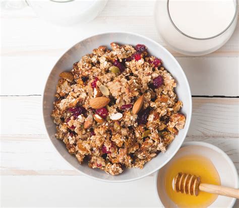Granola con frutos secos y frutas