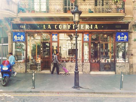 Fachada de la Confitería Alicia