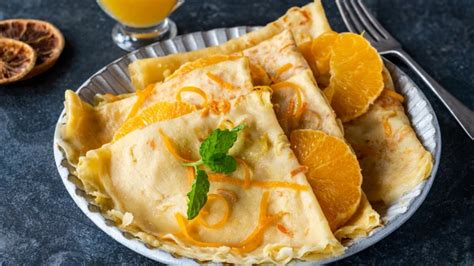 Crêpes Suzette flambeados listos para servir