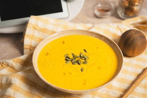 Pasos de preparación de la crema de calabaza en Thermomix