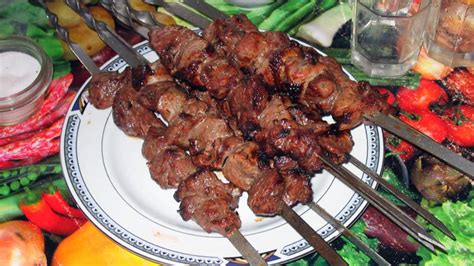 Preparación de khorovats en Armenia