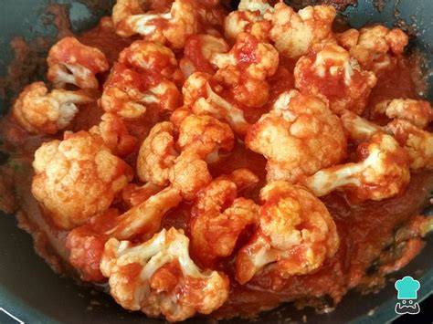Plato de coliflor con tomate y comino