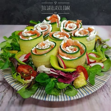 Rollitos de salmón ahumado y pepino
