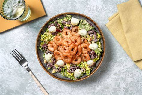 Ensalada de judías rojas y langostinos con mini mozzarellas
