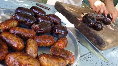 Tropiezos de chorizo, morcilla y panceta