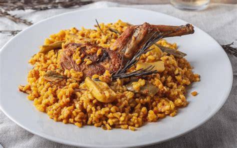 Arroz con conejo guisado