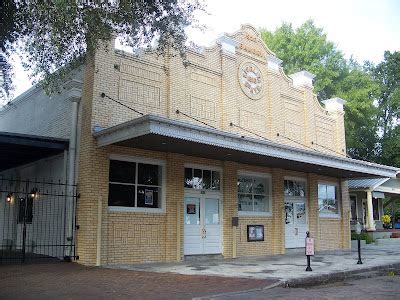Museo Estatal de Ybor City con horno de pan cubano