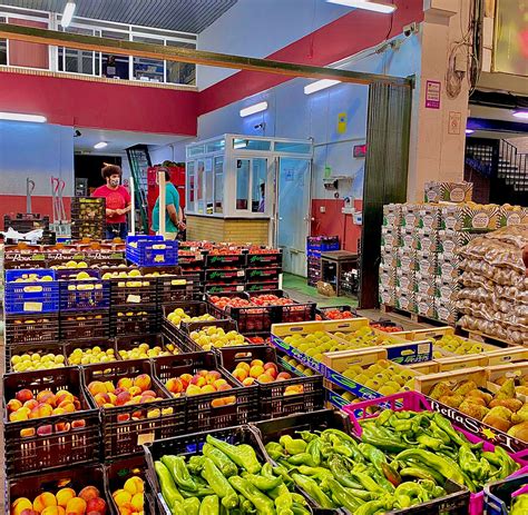 logística y distribución de frutas y verduras frescas en mercados