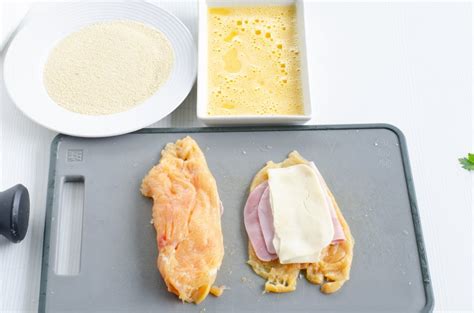 Proceso de rebozado de pechugas rellenas
