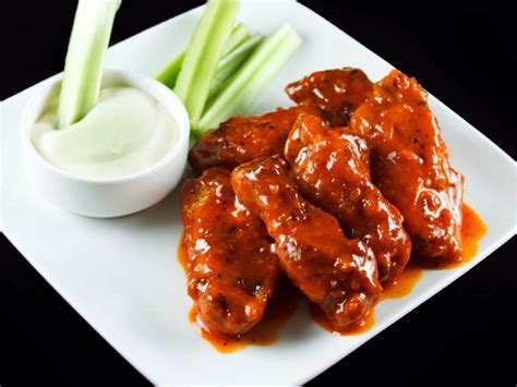 Alitas de pollo estilo Buffalo