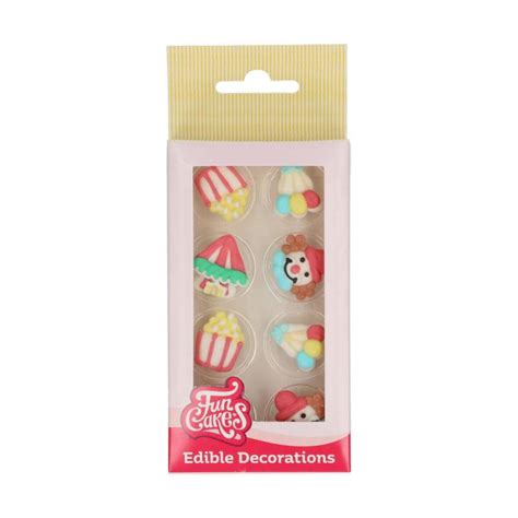 Proceso de aplicación de decoraciones comestibles sobre fondant