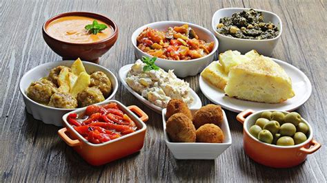 Variedad de platos caseros españoles