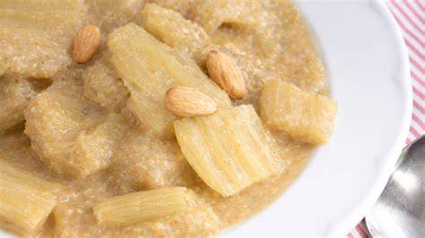 Plato de cardo a la navarra con almendras