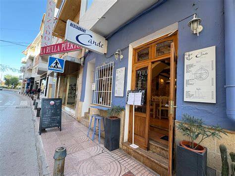 Fachada del restaurante Returi de Pescador en Sagres