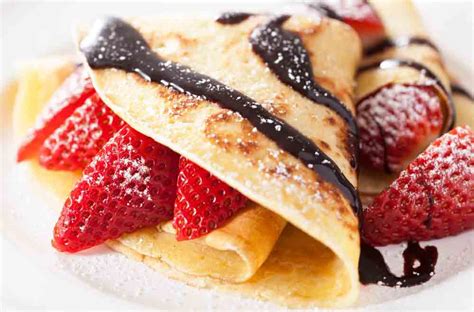Crepes con fresas y nata
