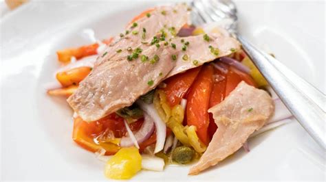 Plato de atún escabechado