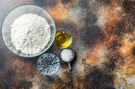 Infografía mostrando la proporción de ingredientes harina, agua y grasa para la masa