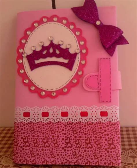 Cuaderno decorado con helado de goma eva
