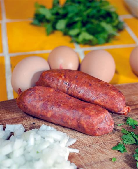 Ingredientes para chorizo con huevo