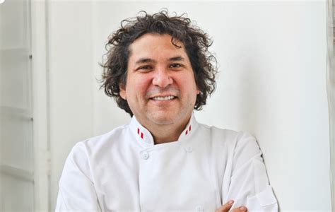 Chef Gastón Acurio en su restaurante Papacho's