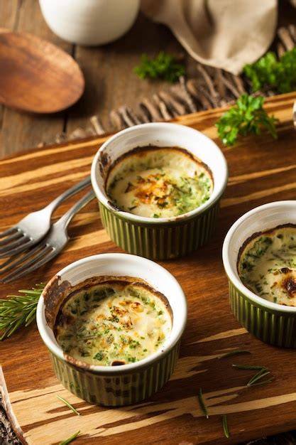 Huevo gratinado en ramekin