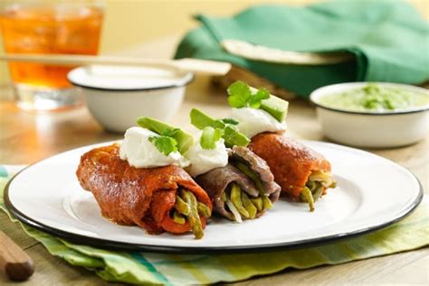 Rollitos de cecina rellenos