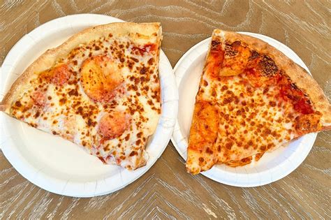 Rebanada de pizza de Costco