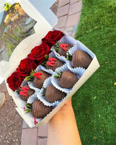 Fresas cubiertas de chocolate decoradas