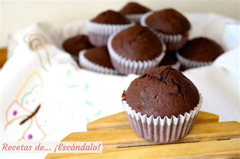 Magdalenas de chocolate esponjosas