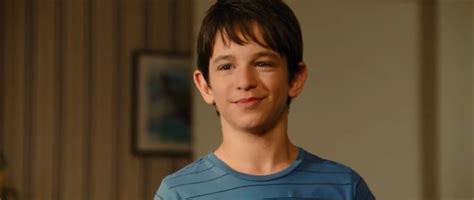 Ilustración de Greg Heffley en el instituto
