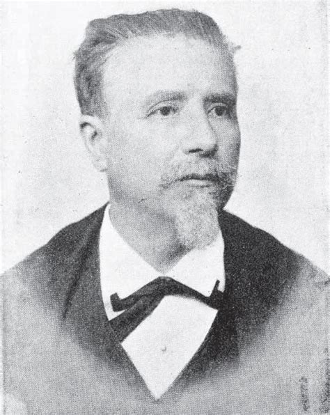 Manuel Murguía en su estudio