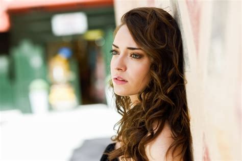 Persona con la mirada perdida