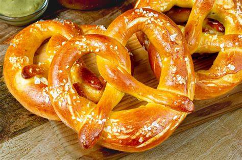 Masa de pretzel amasada y elástica
