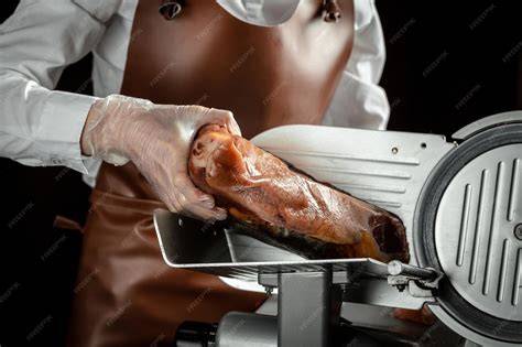Cortadora de jamón en un supermercado