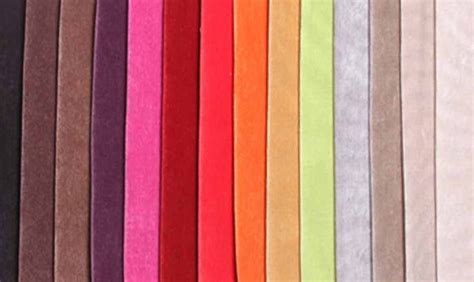 Muestra de diferentes colores de tela de pana