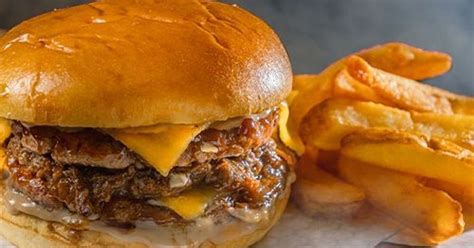 Hamburguesa de Salsa Bull emplatada