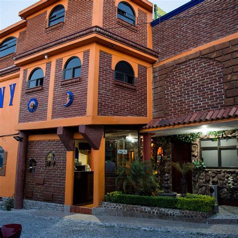 Fachada de la Posada y Restaurante El Quijote de Tovar