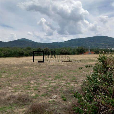 Terreno pedregoso en San Pablo de los Montes