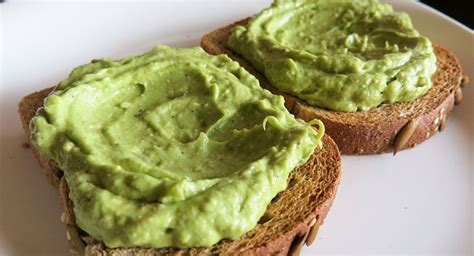 Pan de espelta tostado con aguacate