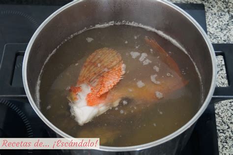 Cabracho cocido y desmenuzado