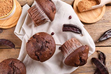 Cupcakes decorados con harina de algarroba