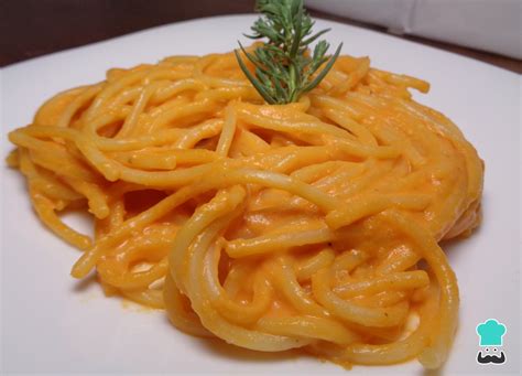 Espagueti amarillo cocido