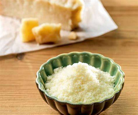 Queso parmesano rallado fino en Thermomix