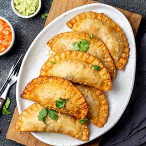 Empanadas de boga listas para freír u hornear