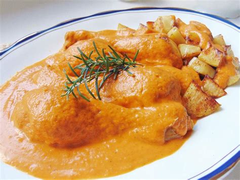 Bocaditos de pollo al horno con salsa