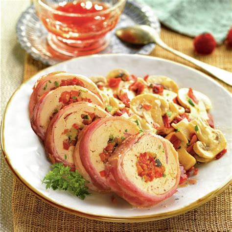 Rollo de pechuga de pollo relleno